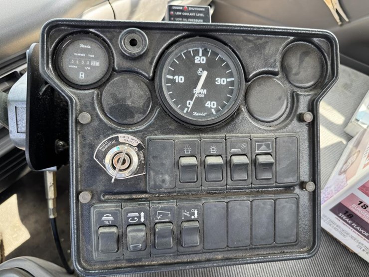 2003-gmc-w4500-image-53