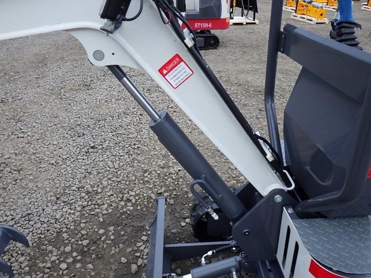2025-bttl-et12m-6-hydraulic-excavator-image-8