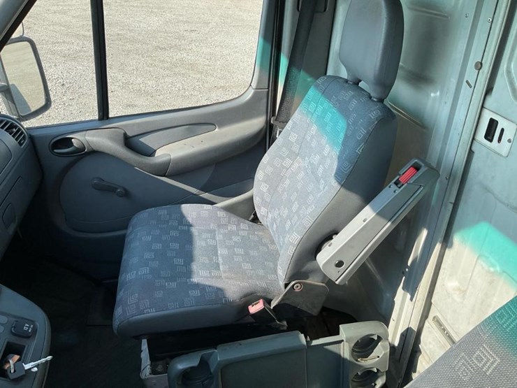 2004-dodge-sprinter-2500-image-71