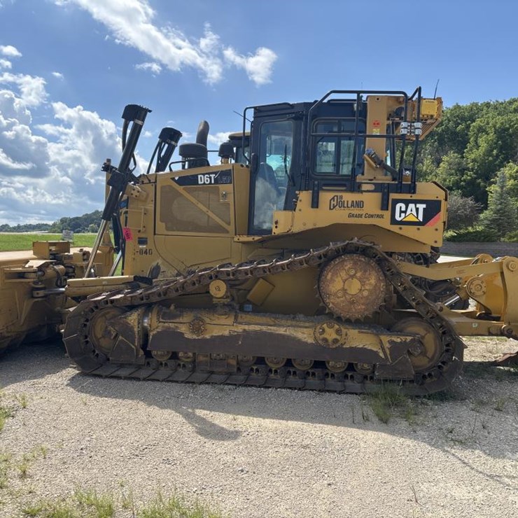2018 CATERPILLAR D6T LGP
