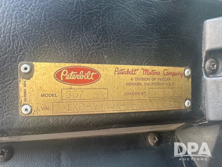 1993-peterbilt-357-image-29