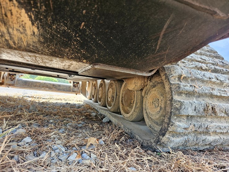 caterpillar-247b-image-57