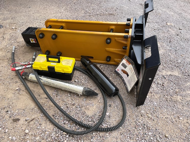 #2017-•-skid-steer-concrete-breaker-image-3