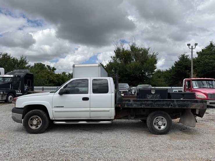 2003-chevrolet-silverado-image-4