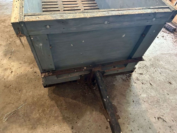 1973-single-axle-trailer,-8'-image-2