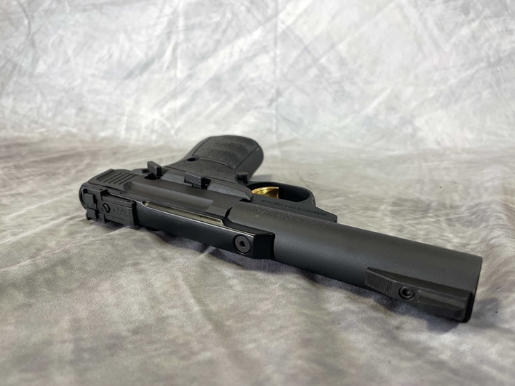 #5162-•-browning-buck-mark,-micro-bull-ufx-22-lr-pistol,-sn:-brus02381ym515,-(neenah,-wi)-image-25
