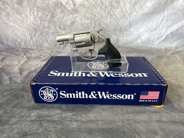 #5132-•-smith-&-wesson-.38-spl,-revolver,-sn:-cwm9026-(neenah,-wi)-image-1
