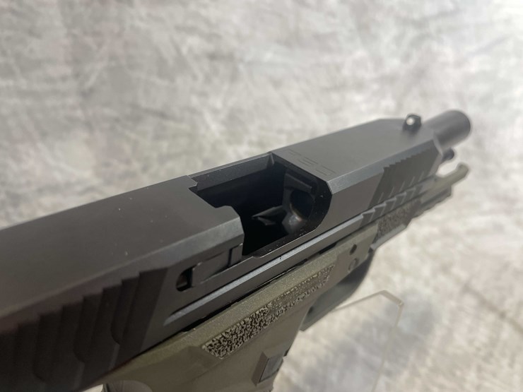 #5174-•-sct-model-19,-9mm-luger-pistol,-sn:-aaa0022897,-(neenah,-wi)-image-13