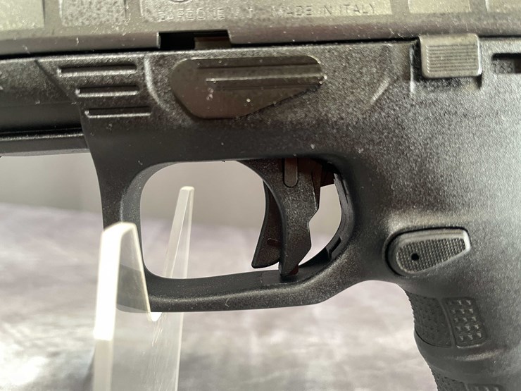 #5158-•-beretta-apx,-9mm-luger-pistol,-sn:-a033882x,-(neenah,-wi)-image-17