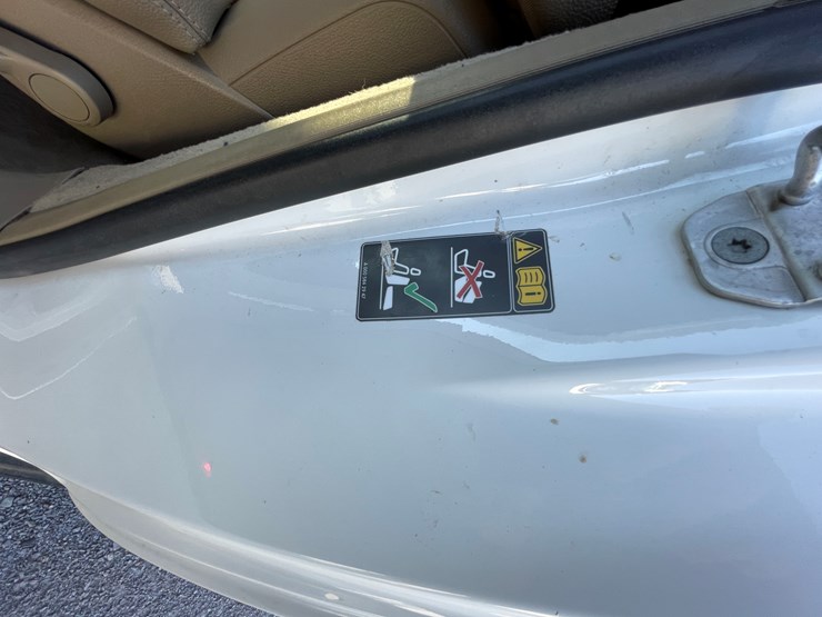 2015-mercedes-benz-gl450-image-41