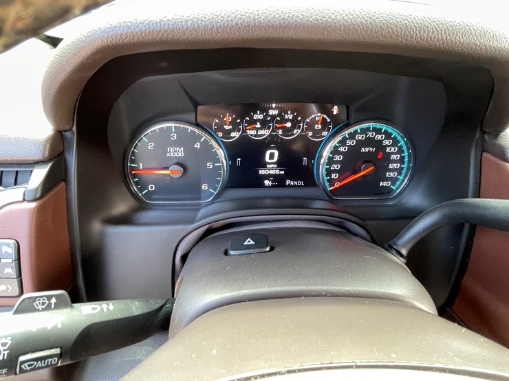 2017-chevrolet-tahoe-image-56