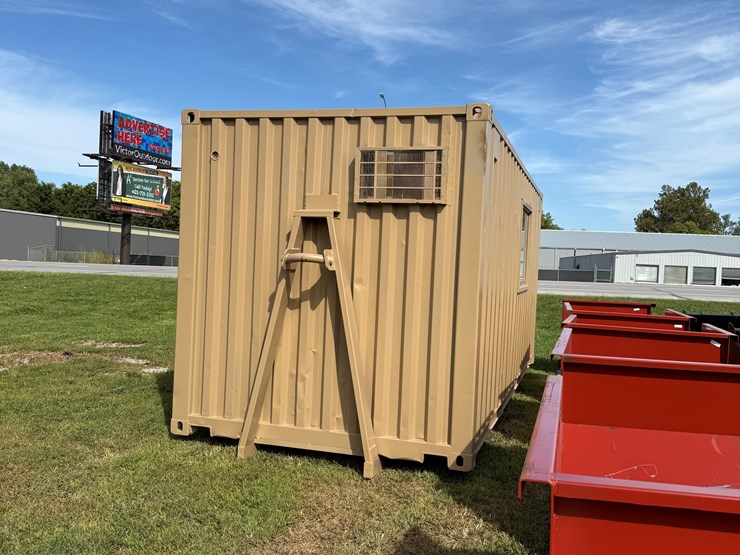 #31-•-20-ft.-steel-shipping-container-with-roll-off-hook-image-3