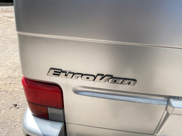 #501-•-2002-volkswagen-eurovan-mv-(title-in-delay)-image-110
