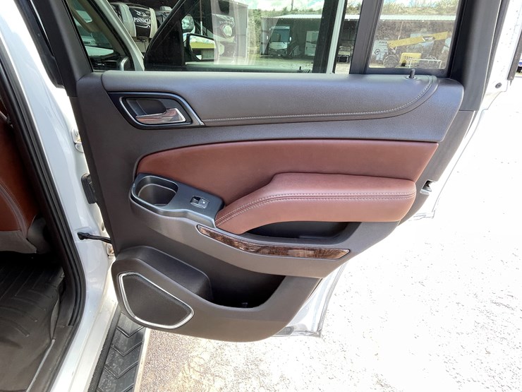 2017-chevrolet-tahoe-image-97