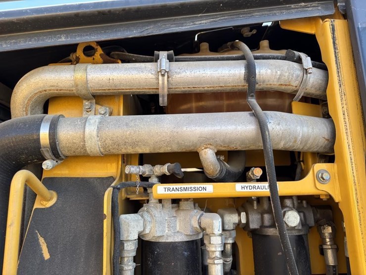 2012-deere-672gp-image-79