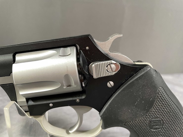 #5155-•-charter-arms-undercover-lite,-38-spl-revolver,-sn:-23l05132,-(neenah,-wi)-image-7