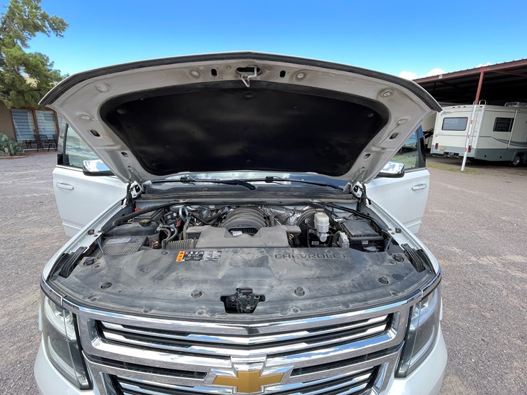 2017-chevrolet-tahoe-image-126