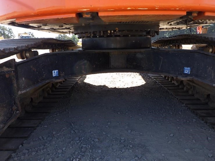 2020-hitachi-zx245us-lc-6n-image-36