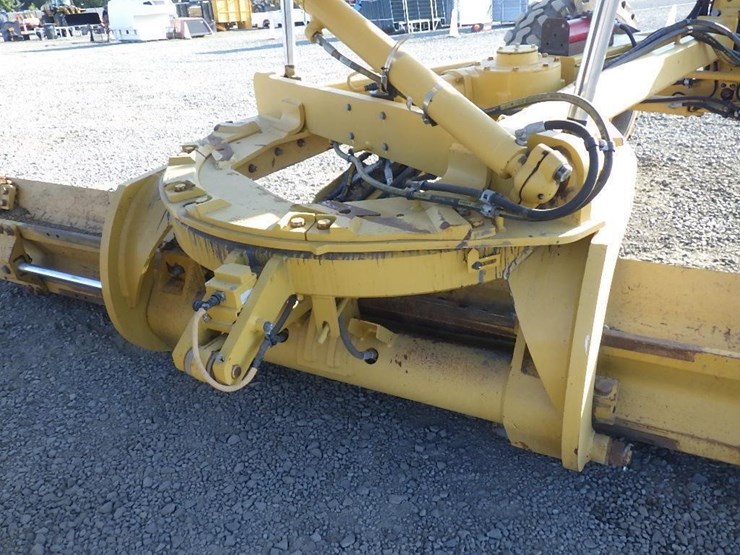 2013-caterpillar-140m2-image-20
