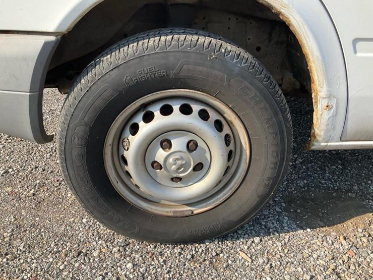 2004-dodge-sprinter-2500-image-14