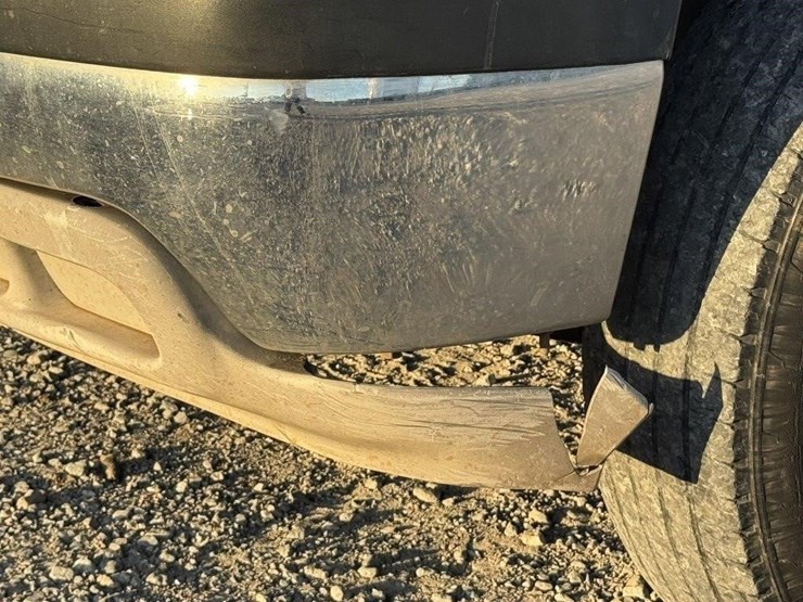 2001-chevrolet-silverado-image-14