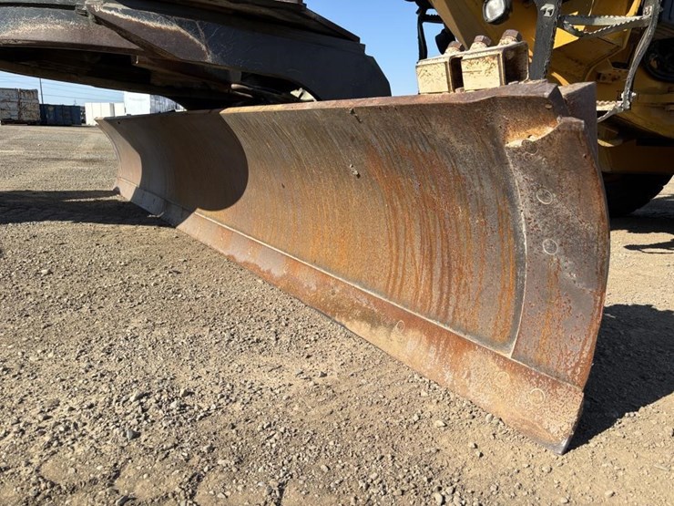 2012-deere-672gp-image-10