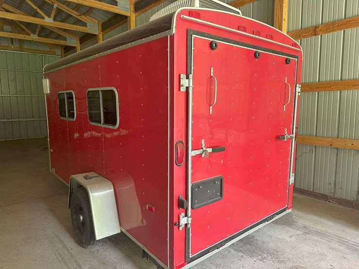 2003-red-cargo-pro-trailer,-single-axle,-side-door,-u-nose,-windows,-roof-a-image-2