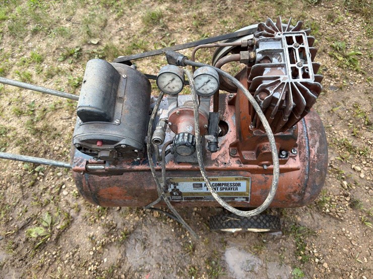 craftsman-1.5hp,-110v,-air-compressor,-150-psi,-twin-cylinder,-20-gallon---image-4