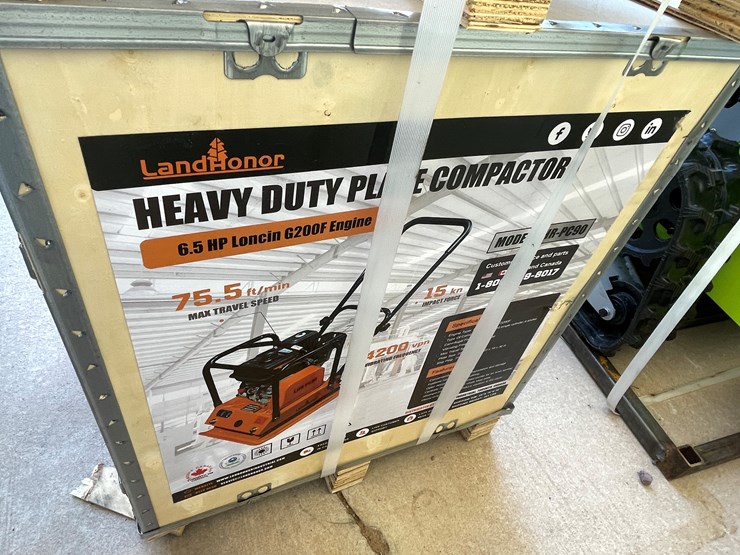 #2062-•-heavy-duty-plate-compactor-image-4