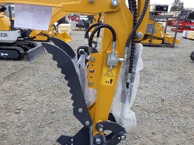 2025-sdlanch-sdle20-hydraulic-excavator-image-13