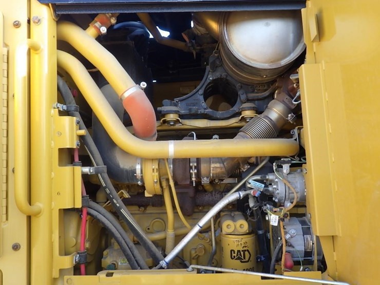 2013-caterpillar-140m2-image-29