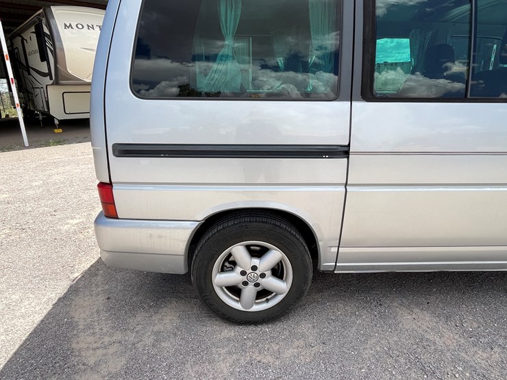 #501-•-2002-volkswagen-eurovan-mv-(title-in-delay)-image-103