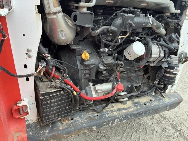 2019-bobcat-t770-image-13