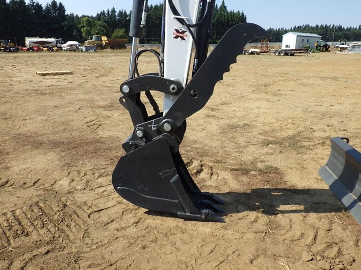 2024-bobcat-e48-hydraulic-excavator-image-8