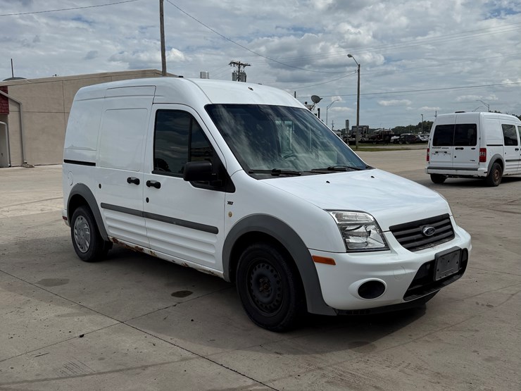 2012-utility-van-image-5