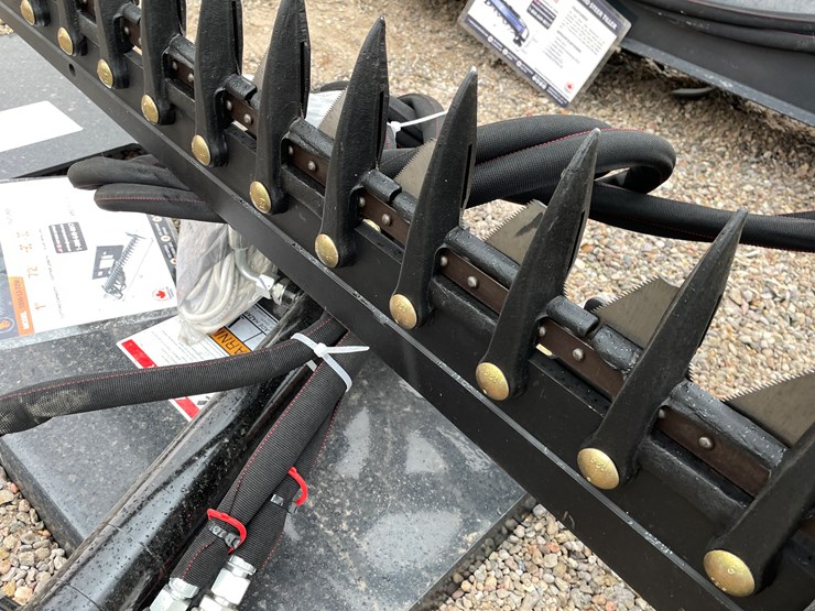 #2015-•-skid-steer-sickle-bar-mower-image-4