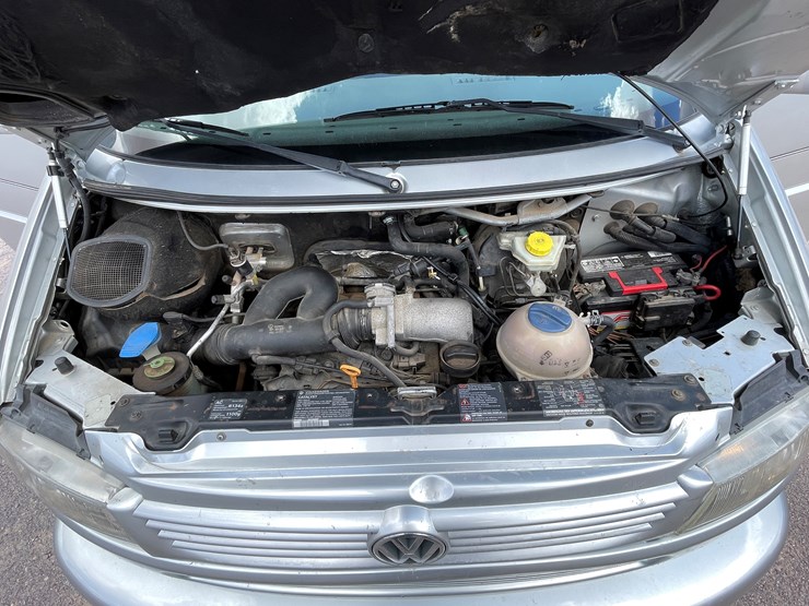 #501-•-2002-volkswagen-eurovan-mv-(title-in-delay)-image-71