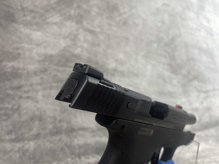 #5172-•-smith-&-wesson-m&p-shield,-9mm-luger-pistol,-sn:-jnj6613-(neenah,-wi)-image-13