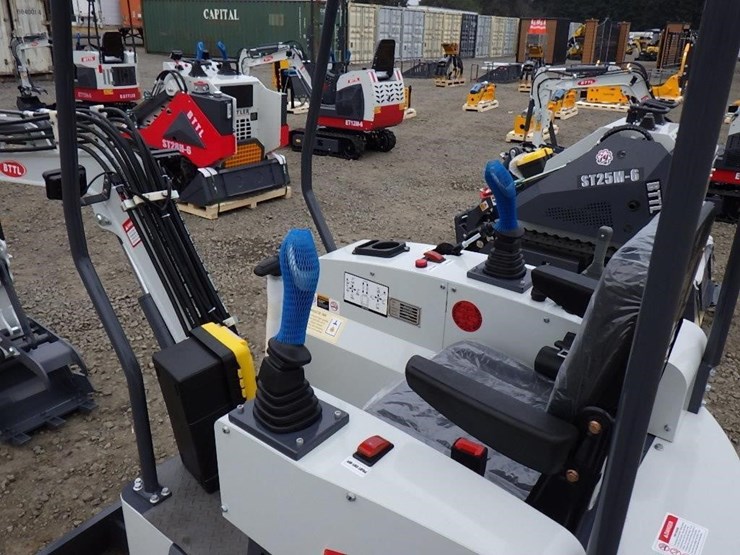 2025-bttl-et15h-6-hydraulic-excavator-image-18