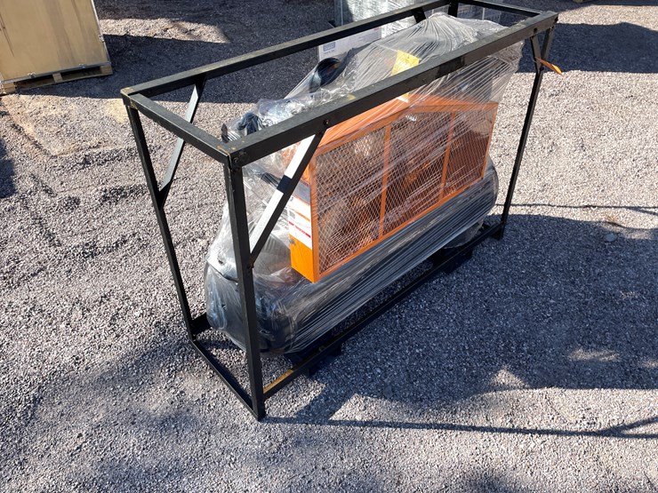 #2038-•-40-gallon-air-compressor-image-6