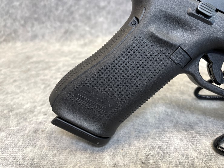 #4643-•-glock-model-17,-9mm-luger-pistol,-sn:-btmy301,-(princeton,-mn)-image-5