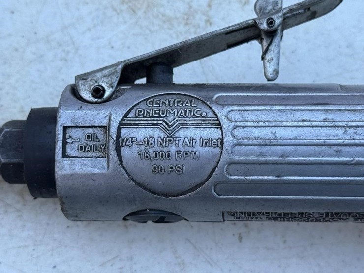 1/2-in-air-impact-wrenches-&-3-in-air-cutter-image-2