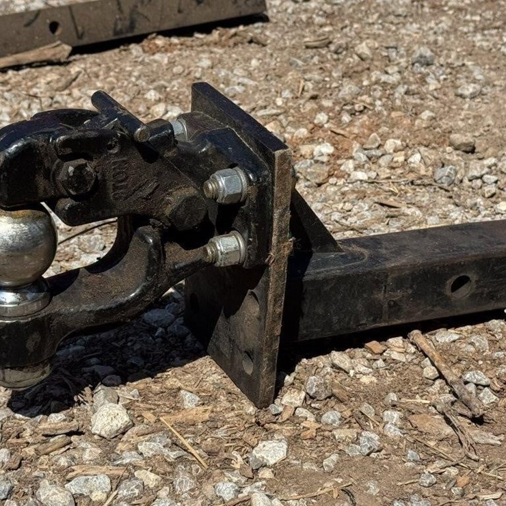 2 5/16 in Pintle & Ball Hitch