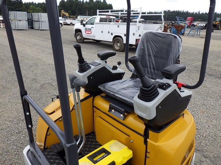 2025-sdlanch-sdle20-hydraulic-excavator-image-19