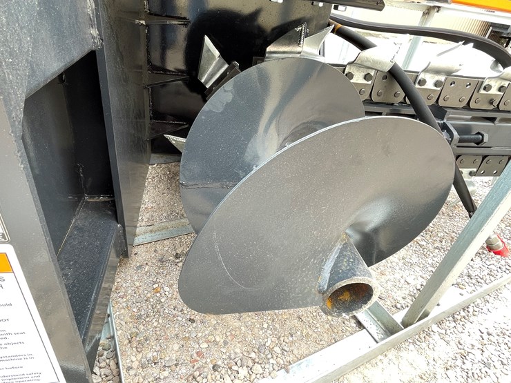 #2013-•-skid-steer-trencher-image-8