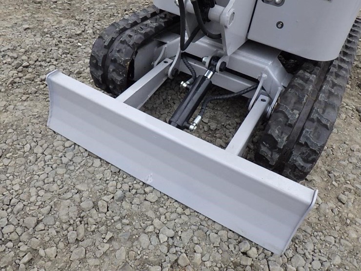 2025-infront-yfe12-hydraulic-excavator-image-9