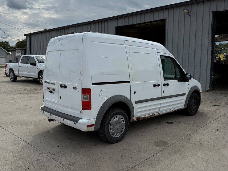 2012-utility-van-image-6
