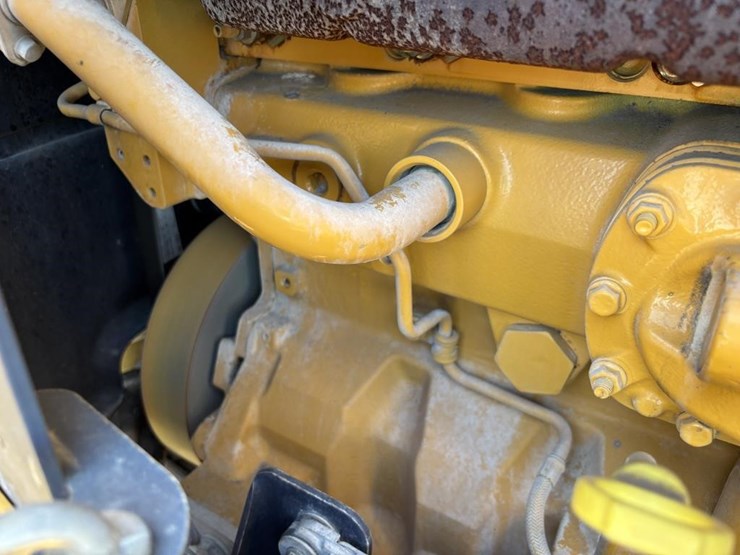 2012-deere-672gp-image-62