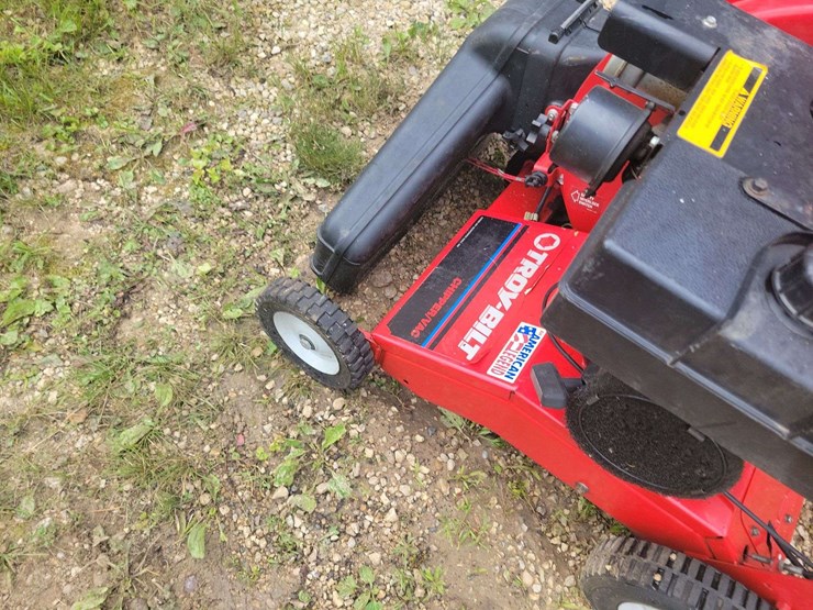 troy-built-5hp-chipper/vac,-motor-is-free-image-12