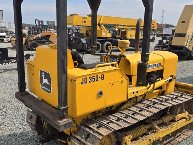 deere-350b-image-11